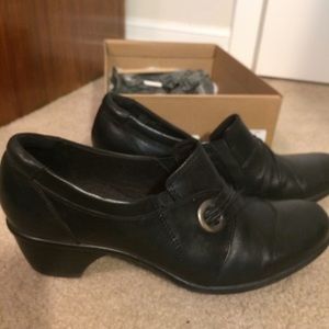 Clarks Bendables 9.5 shoe-bootie GUC